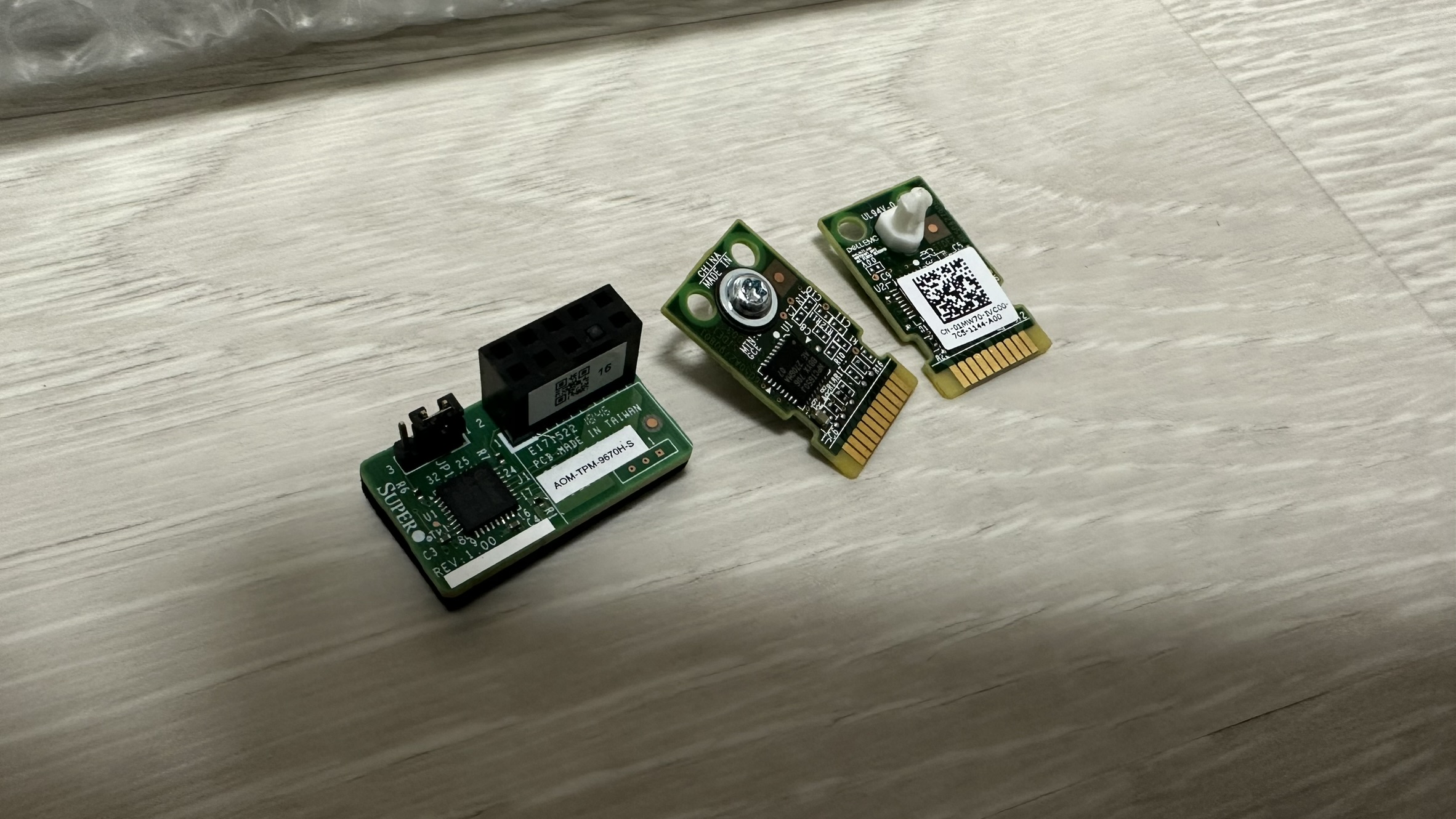 AOM-TPM-9670H-S 와 DP/N 1MW70